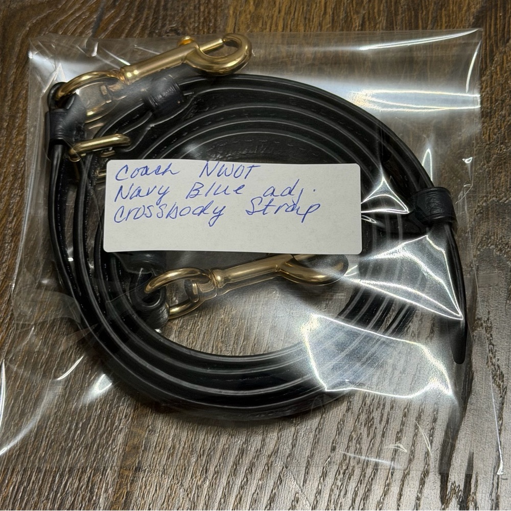Coach NWOT NAVY BLUE W/black trim  Leather adjustable Strap with Gold Hardware - Picture 10 of 11
